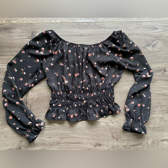 Iris off shoulder rouched black floral long sleeve slightly cropped blouse - Picture 4 of 6